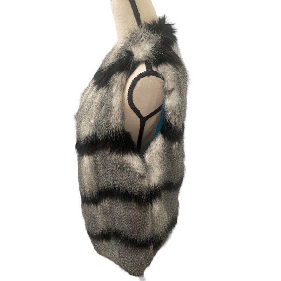 ANTHROPOLOGIE Elevenses Ostrich Stripe Faux Fur Vest Size Xsmall - Picture 6 of 6